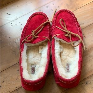 Ugg slippers red